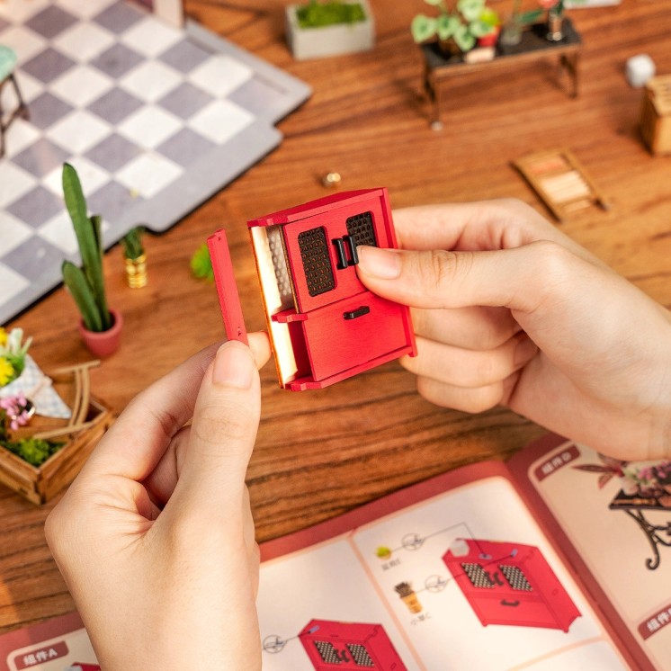 MINIATURE HOUSE EMILY'S FLOWER SHOP DG145 - ROLIFE